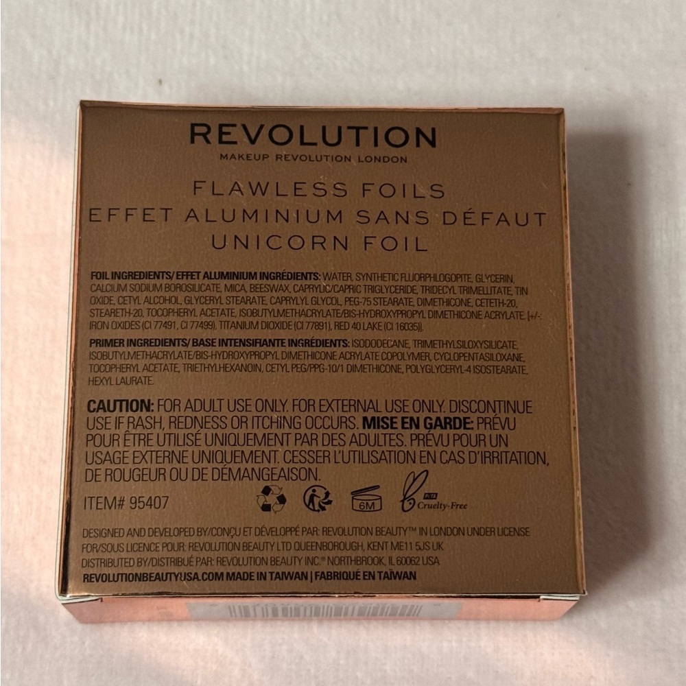 Makeup Revolution Flawless Foils Trio - Copper, Silver, Gold - Picture 5 of 5